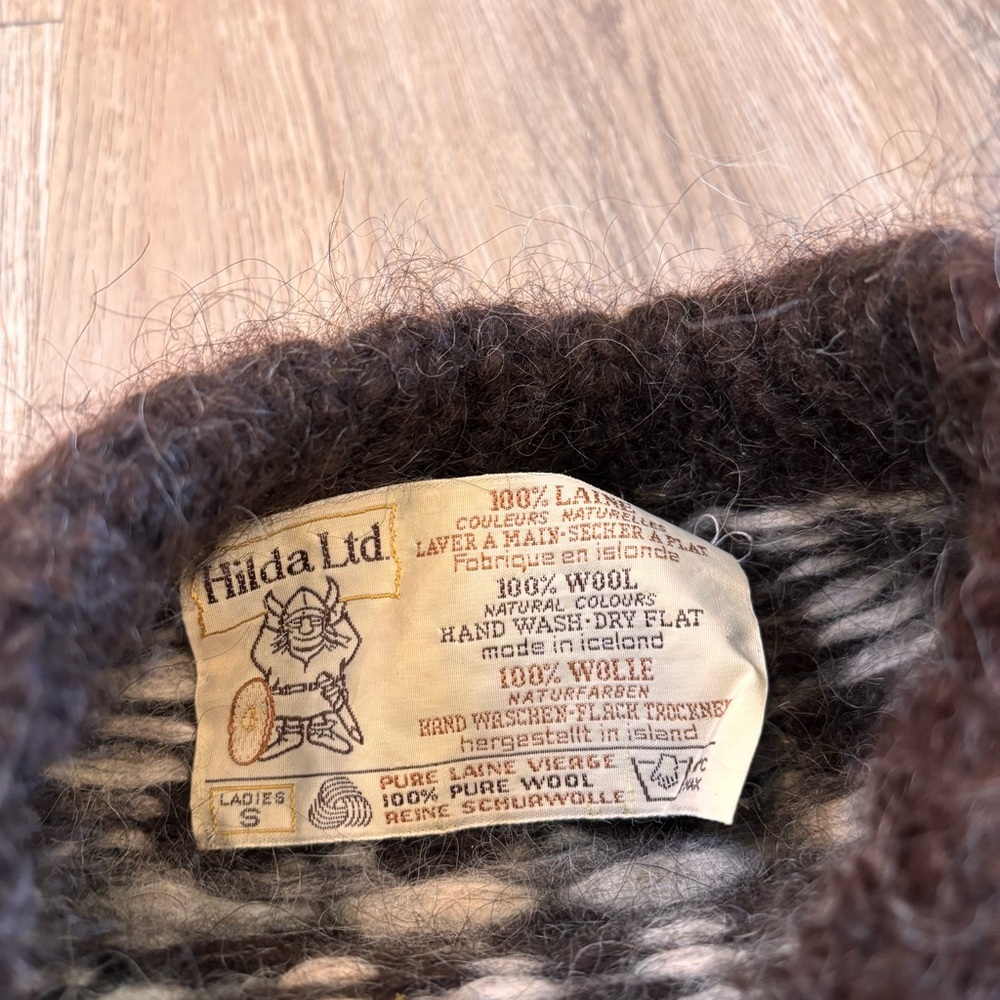 Fair Isle Icelandic Sweater. Authentic. All wool. - Picture 7 of 9